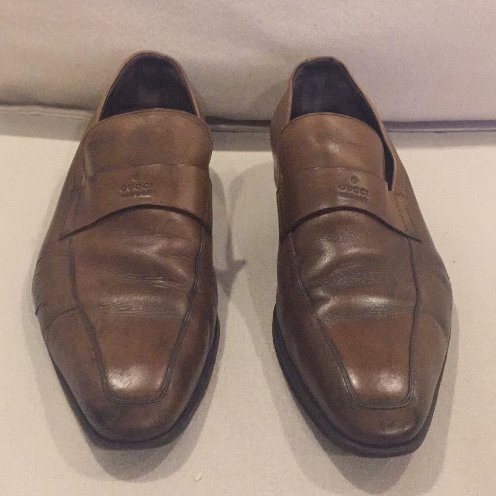 Brown Gucci Loafer + free iPod Shuffle